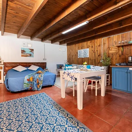 Wooden Cabin Next To The Beach * La Oliva